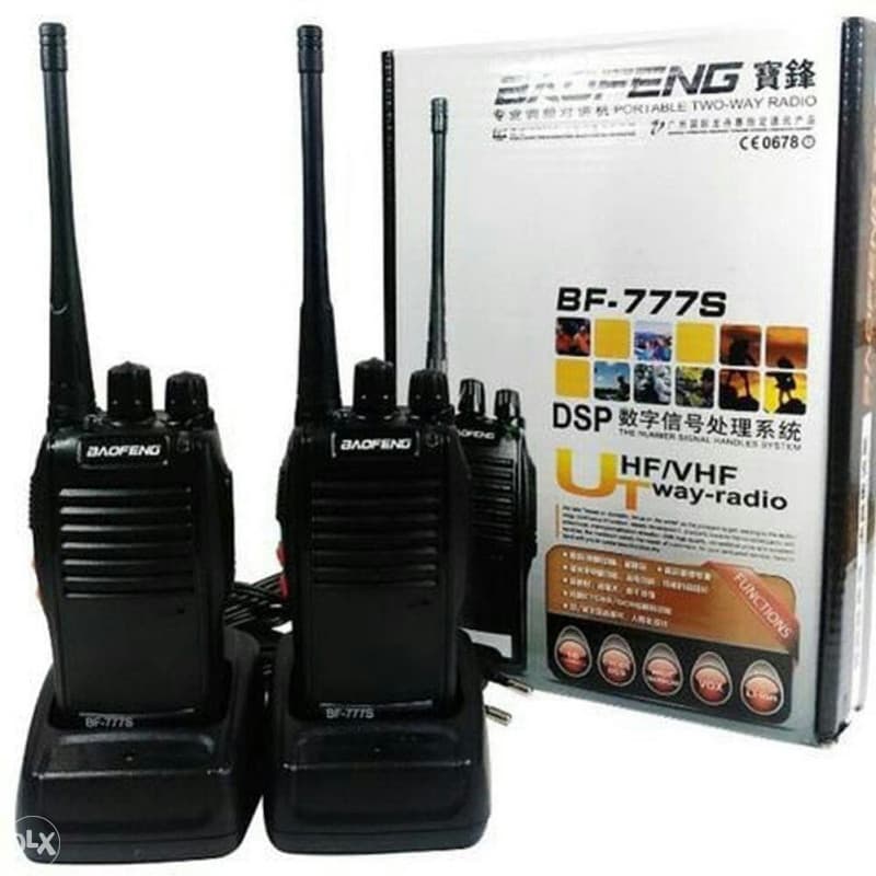2x BAOFENG RADIO STANICE ,STANICA  TOKI VOKI MOTOROLA 4