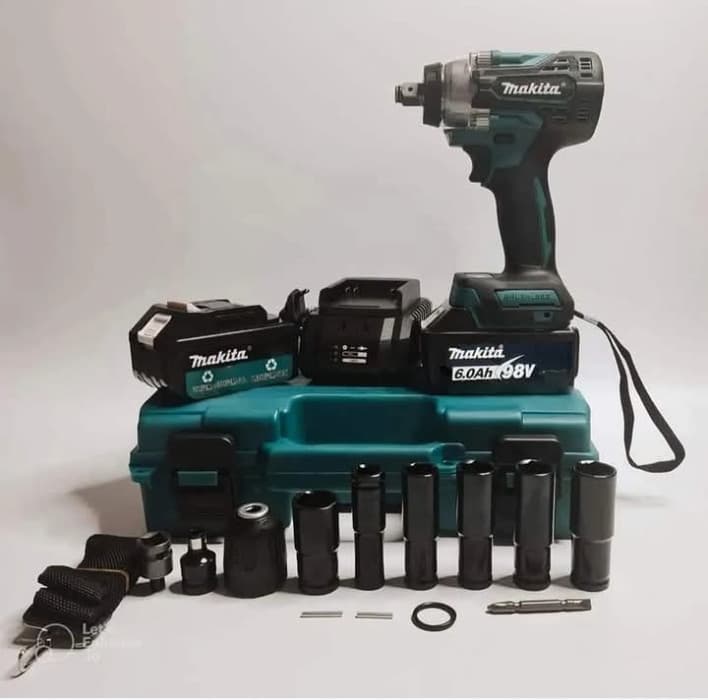 Aku udarni odvijac makita