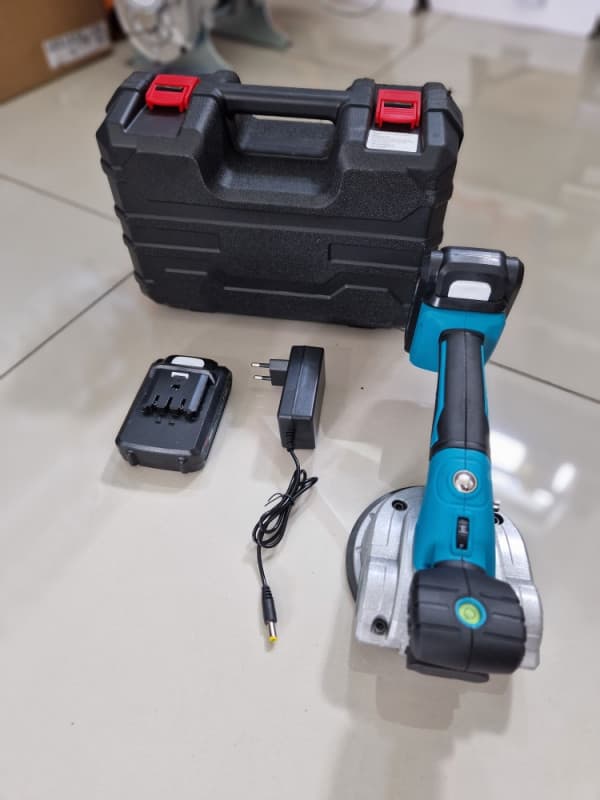 Aku Vibro Vakum za Keramičare 750W – 2 Baterije + Kofer