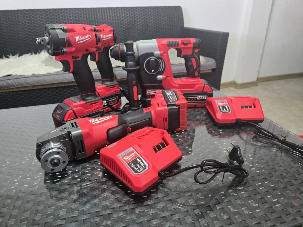 Milwaukee 4u1 Aku Set M88 – Brusilica, Bušilica, Udarni Odvijač i Hiltovka + 4 Baterije 2