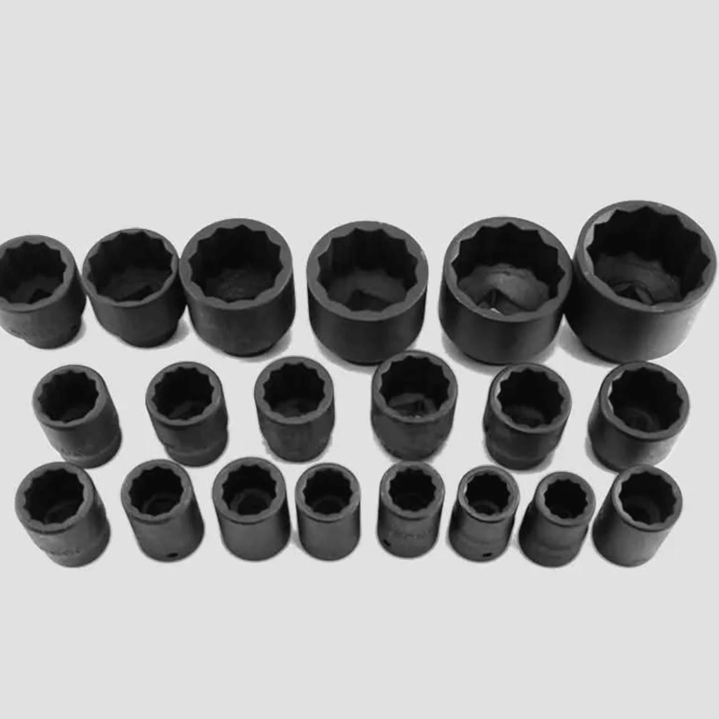 Set Teških Kovanih Gedora za Kamion 3