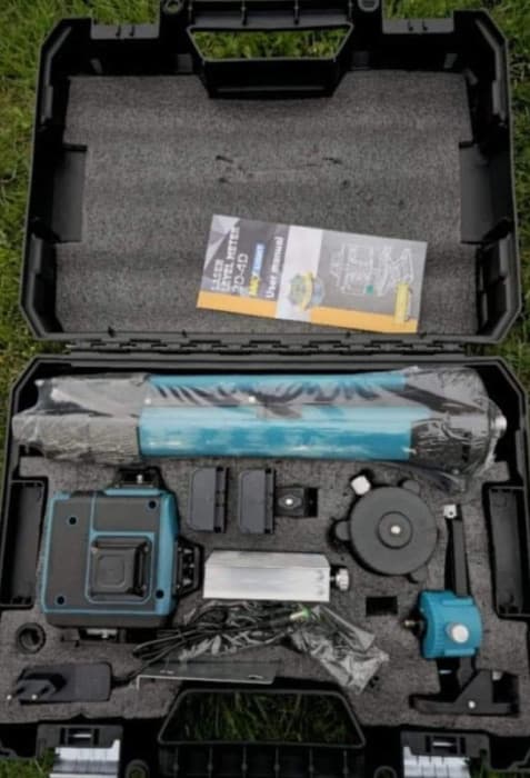 Laser Makita Gradjevinski Za Nivelaciju 4D 16 Linija Digitalni