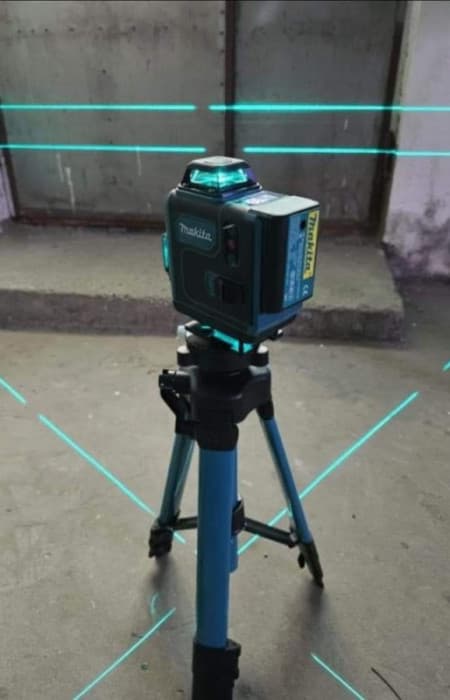 Laser Makita Gradjevinski Za Nivelaciju 4D 16 Linija Digitalni 3