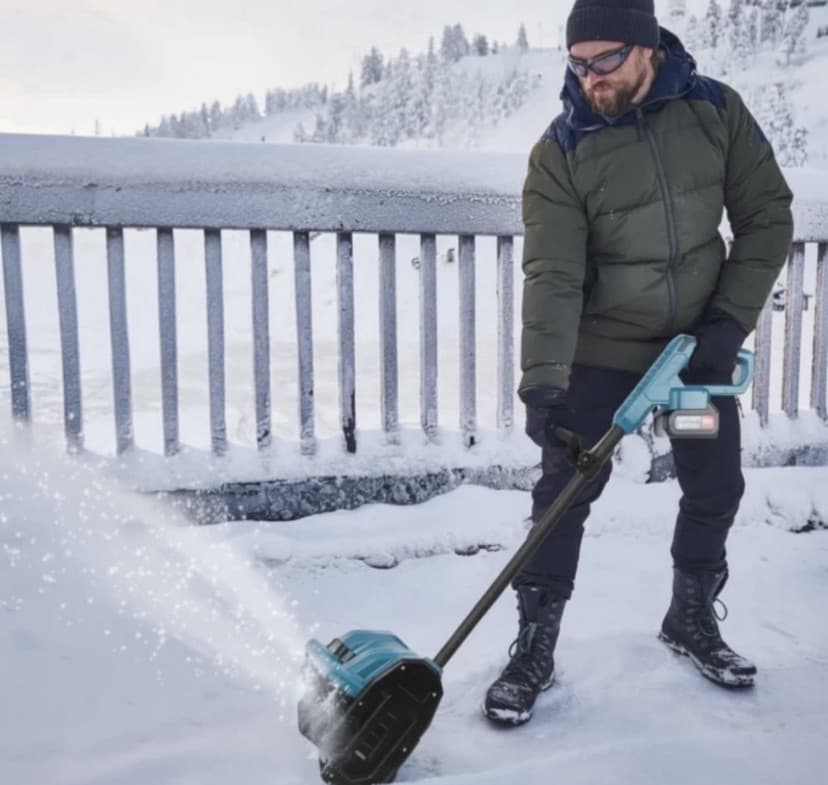 AKU Cistac Snijega MAKITA 3