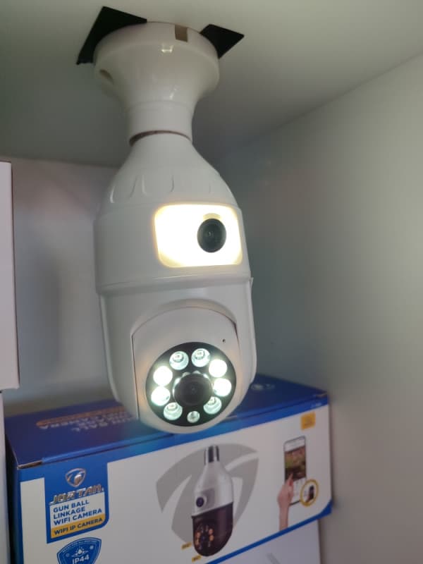 KAMERA SIJALICA sa 2 kamere  3